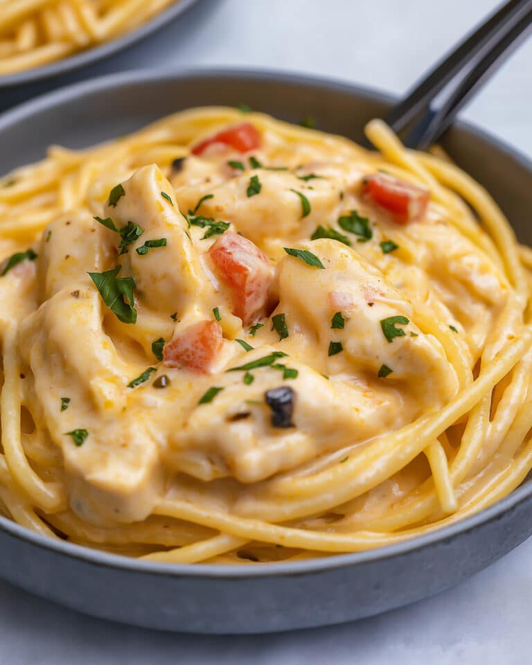 Crock Pot Cheesy Chicken Spaghetti