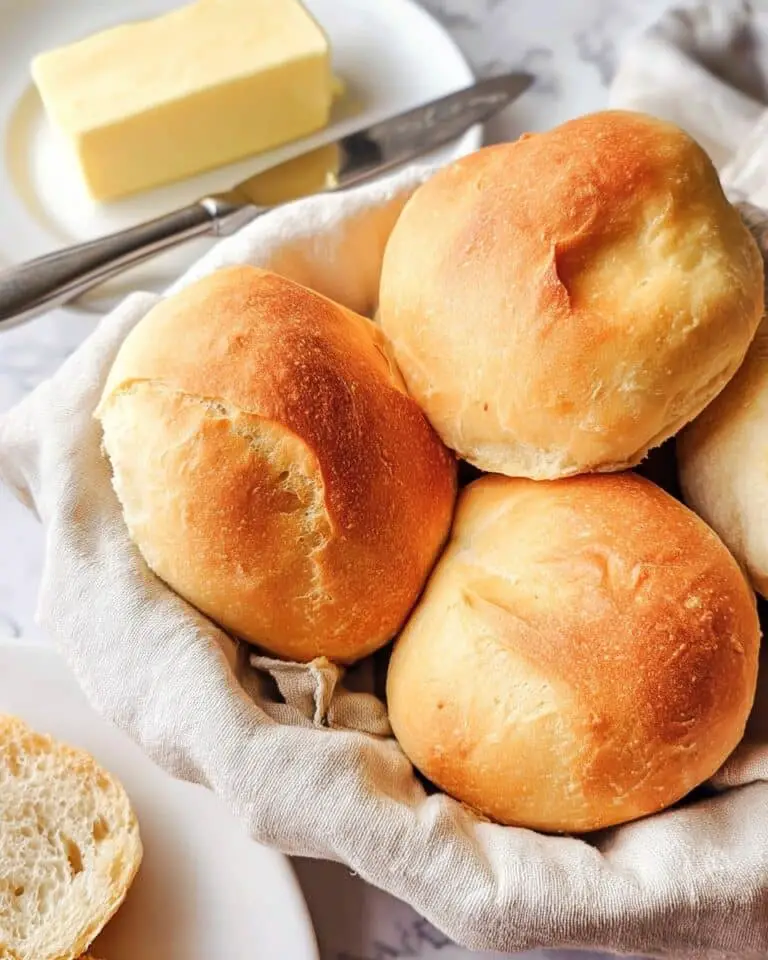 Crusty Portuguese Rolls (Papo Secos) Recipe