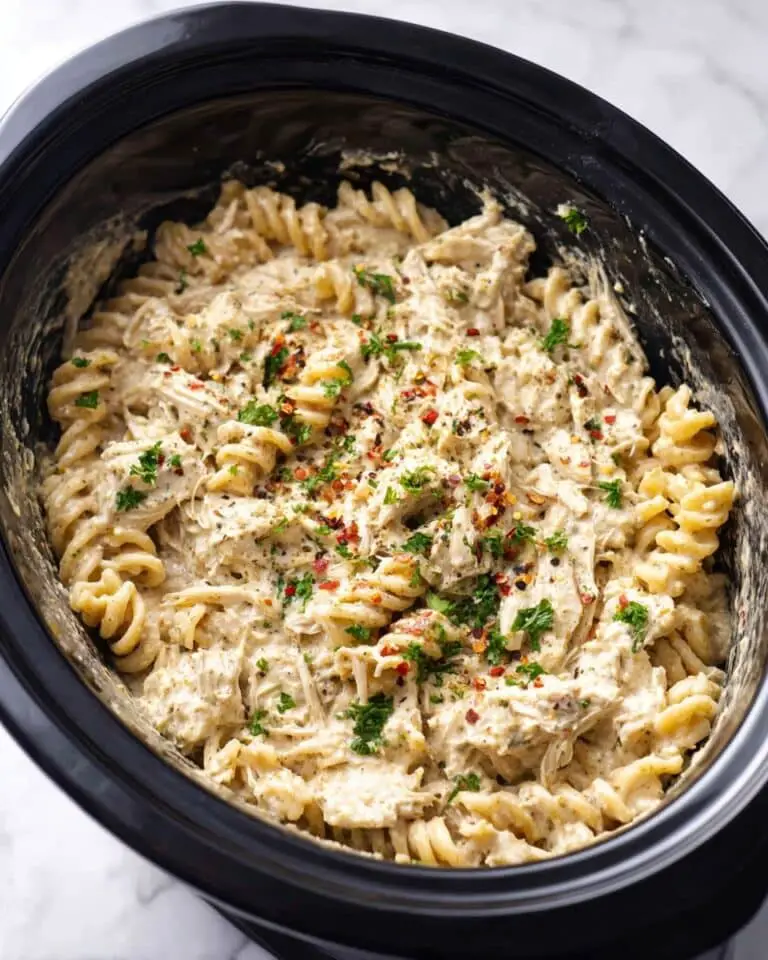 Crockpot Parmesan Garlic Chicken Pasta Recipe