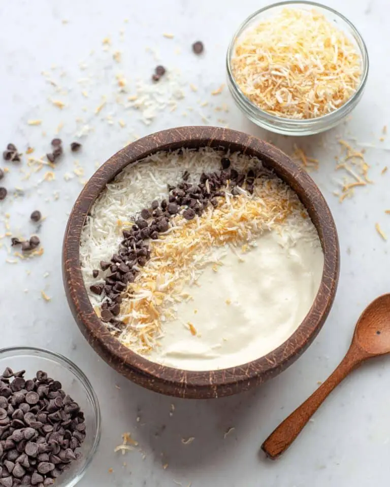 Vanilla Coconut Smoothie Bowl (Vegan and Gluten-free) Recipe