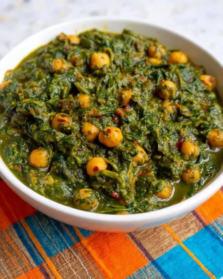Chana Saag (Indian Spinach and Chickpeas Curry) Recipe