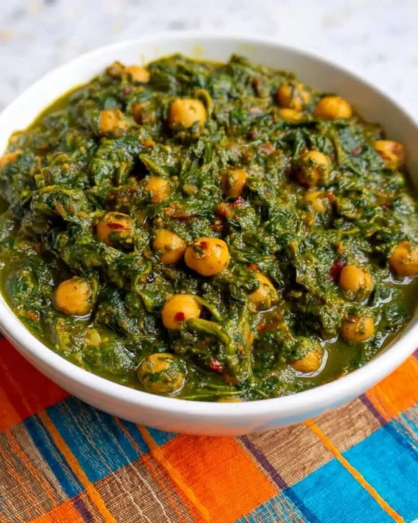 Chana Saag (Indian Spinach and Chickpeas Curry) Recipe